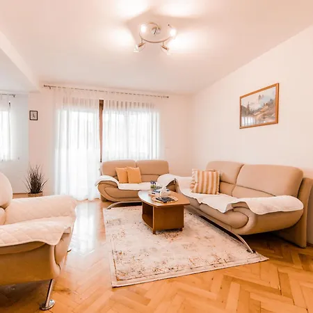 Apartment Li Livno